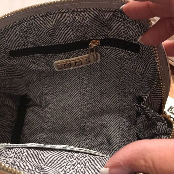 Faux Leather Cosmetic Bag - Picture 3 of 4